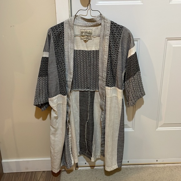 Ace & Jig Kimono in Goddess size Small - Picture 2 of 7
